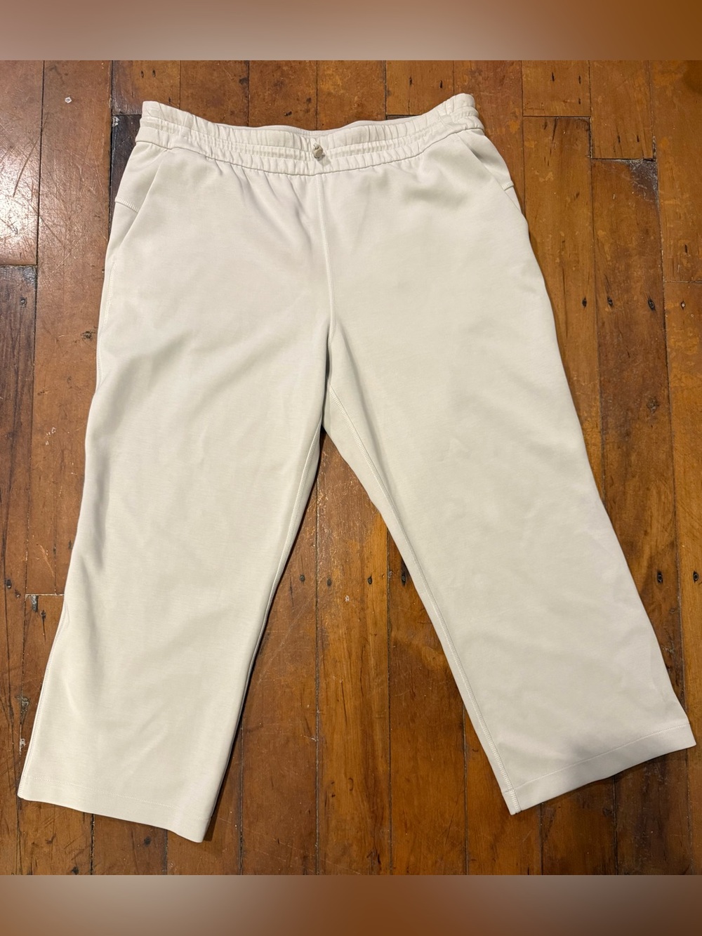 lululemon Softstreme Pants Crop BONE SIZE 12